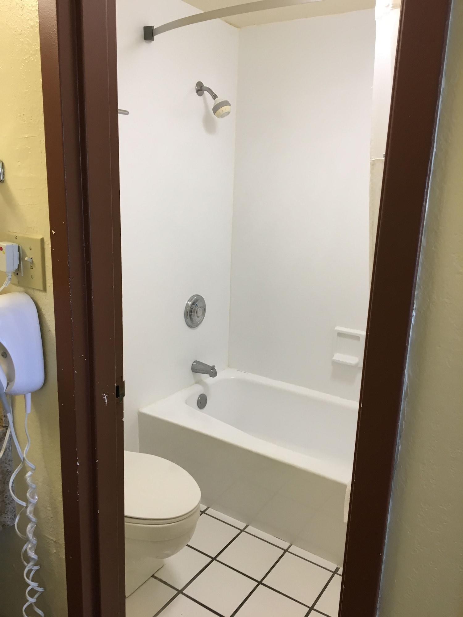 Days Inn By Wyndham Bradenton - Near The Gulf Экстерьер фото