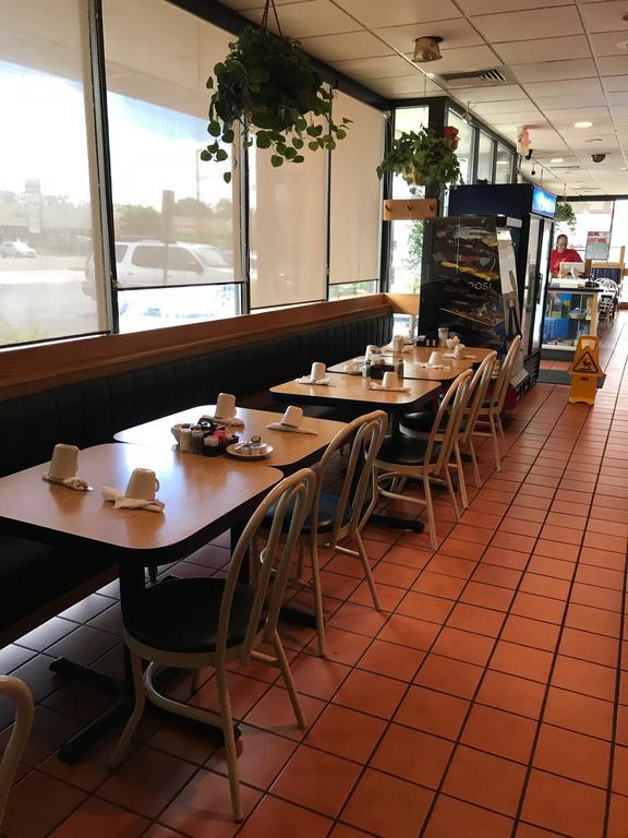Days Inn By Wyndham Bradenton - Near The Gulf Экстерьер фото